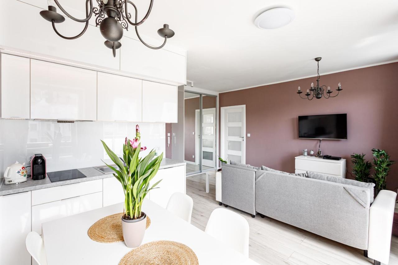 Apartament "Anna" - Kwartal Rozy Wiatrow, 15 Min Spacerem Od Plazy Свиноуйсьце Экстерьер фото